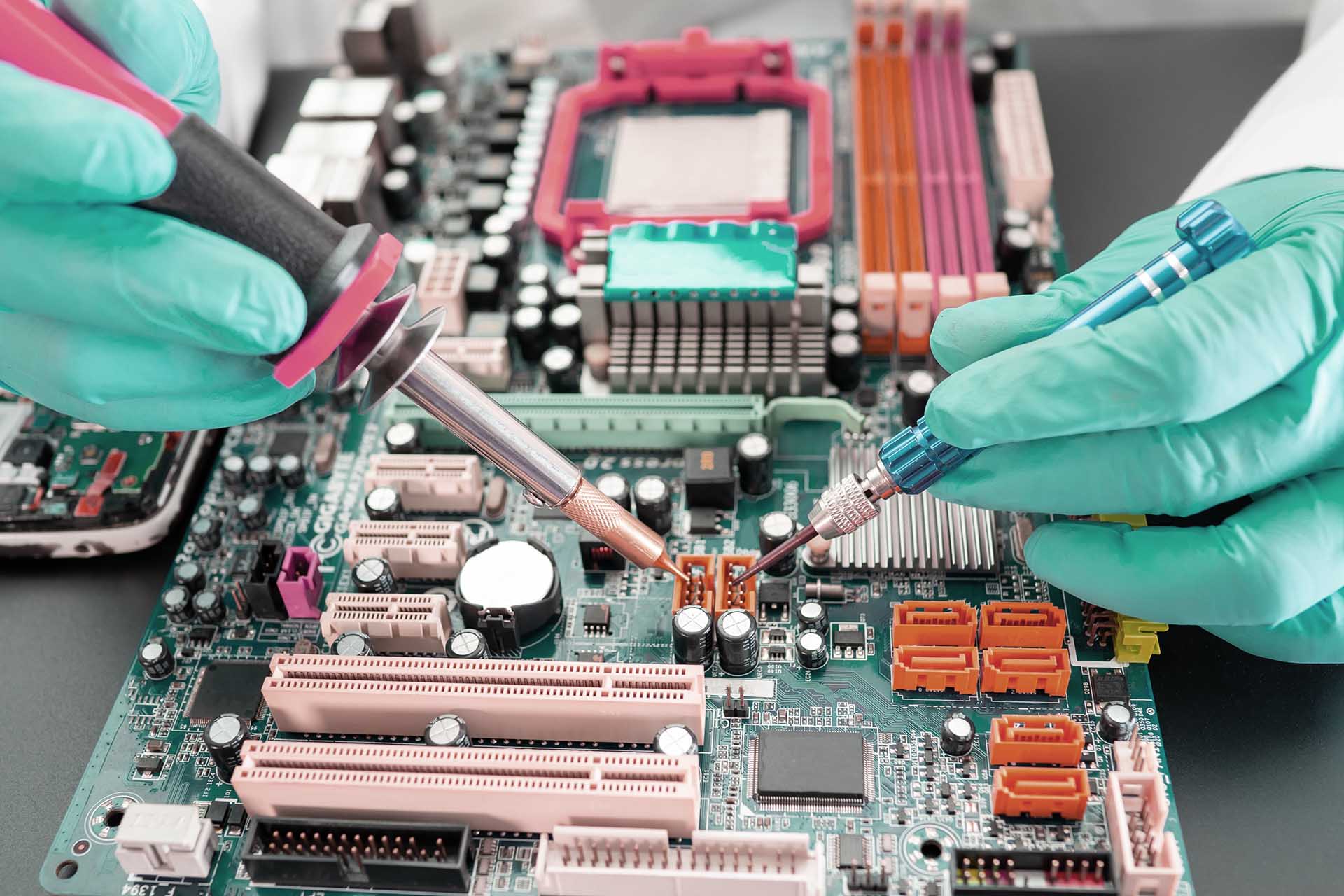 digistar-informatika-karbantartas-001-dreamstime