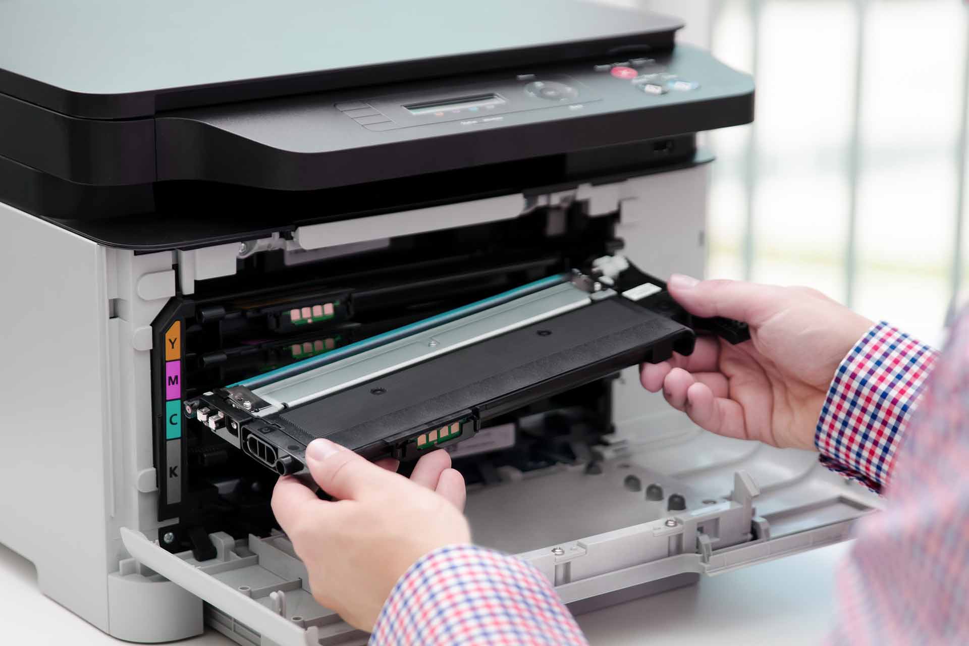 digistar-nyomtato-szereles-001-dreamstime